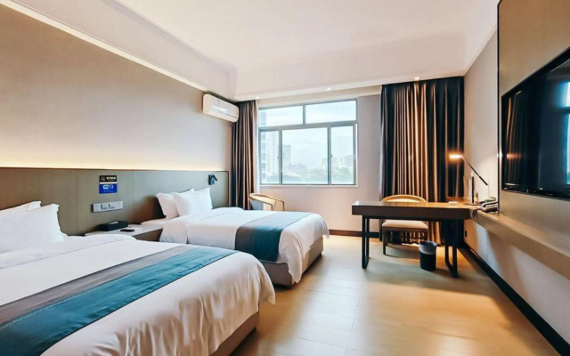 Haikou Weihao Hot Spring Hotel (Provincial Government Riyue Square)