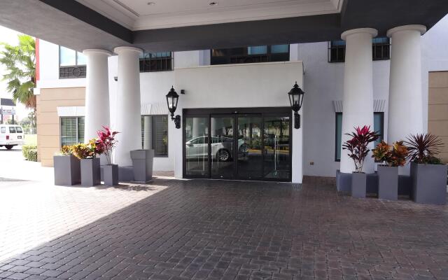 Holiday Inn Express & Suites, International Drive by IHG