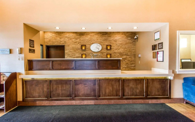 Comfort Suites