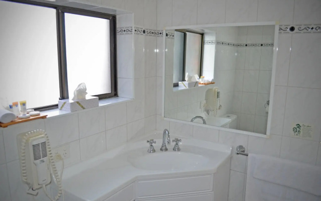 Arkana Motor Inn & Terrace Apartments