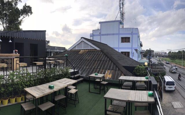 Chang Bed and Bar Hostel - Adults Only