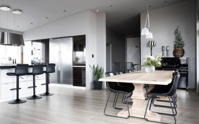 Luxurious Large Home, Perfect for Your Group