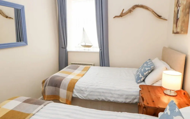 Driftwood Apartment