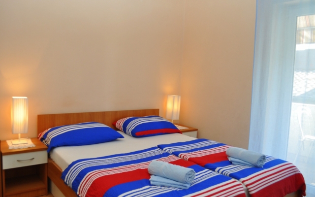 Room Ljuba - 130 meter from sea R7 Makarska, Riviera Makarska