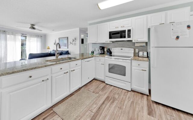 Crystal Village II, Unit 19B