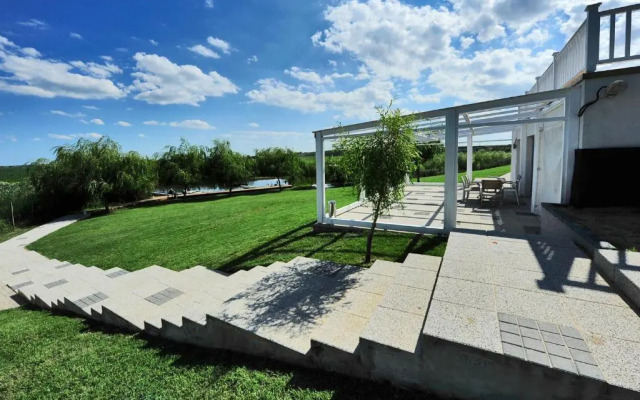 Pike Inn Dunavatul de Sus