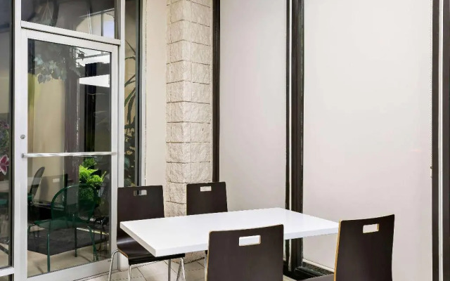 Travelodge by Wyndham Aberdeen