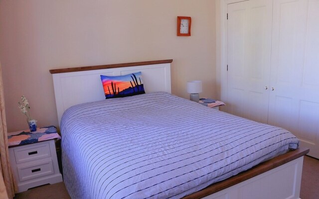 3 Bedroom Holiday Home in Mount Eden