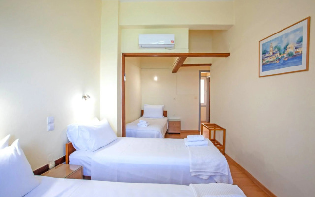 Lucia Hotel