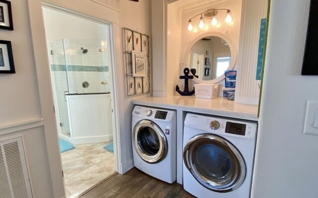 Sea Hag 3 Bedroom Home by Redawning