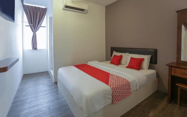 Oyo 90155 Bmw 1 Hotel