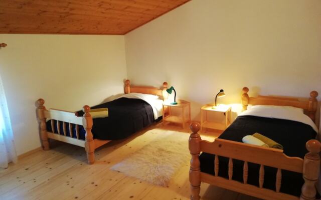 Villa Valeta 500 Meters From the Beach