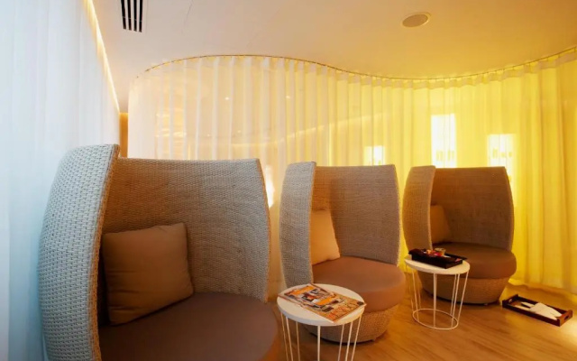 Centara Watergate Pavilion  Bangkok