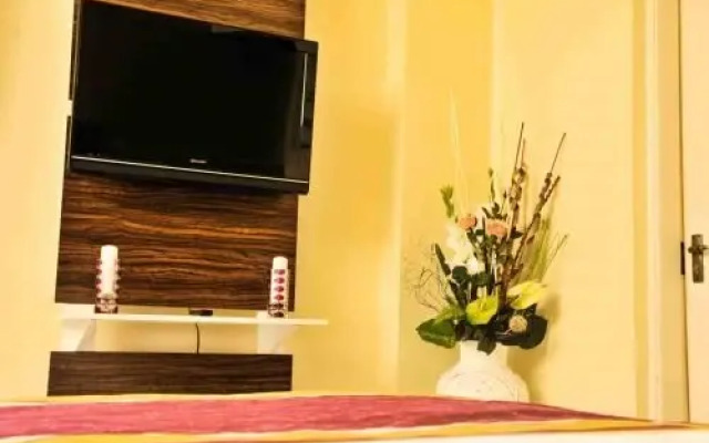 Magharibi Suites Hotel