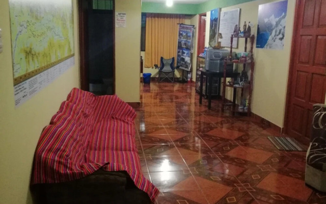 Artesonraju Hostel Huaraz