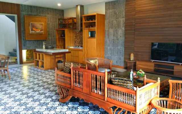 Delova House Canggu