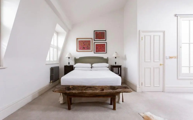 Warwick Gardens II by onefinestay