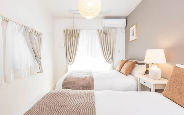 Stella Court Tengachaya