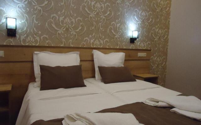 La'Rooms