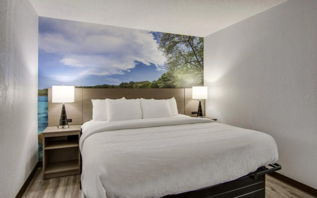 Pismo Lighthouse Suites