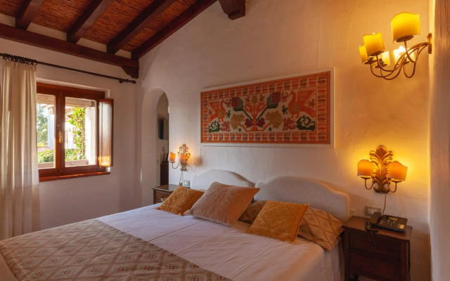 Nora Club Hotel