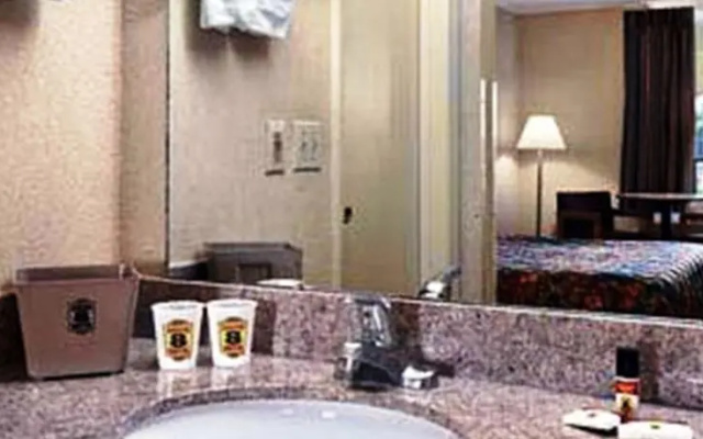 Super 8 Motel - Walterboro