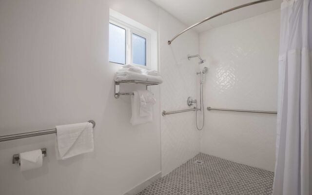 SureStay Plus By Best Western Upland Ontario North