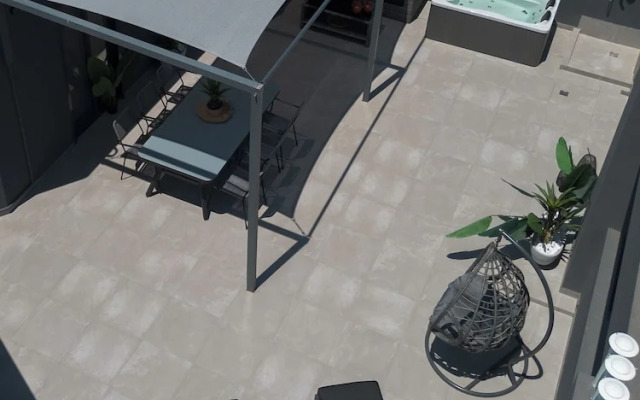 Kosmos Luxury Residences