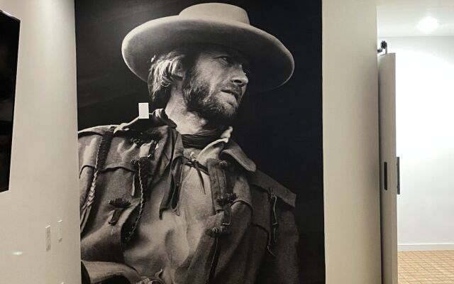 The Hollywood Franklin Hotel near Universal Studios