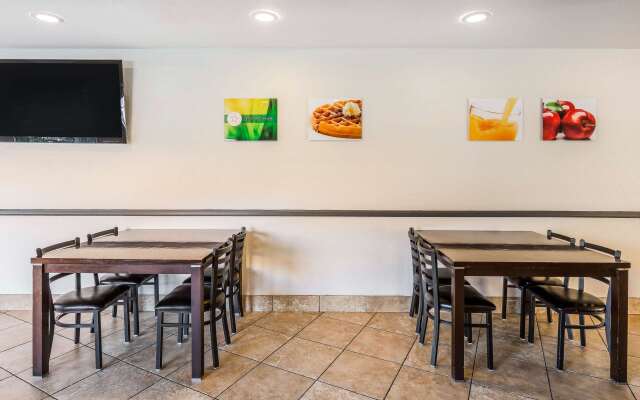 Quality Inn Fallbrook I-15