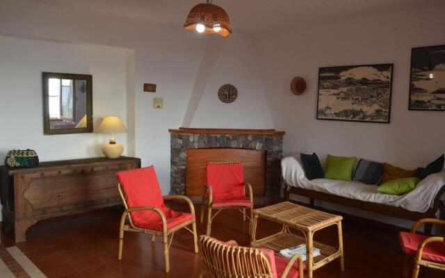 Seafront holiday home twenty meters from the western shore of Sardinia in S'archittu Beach-Casa del Giglio