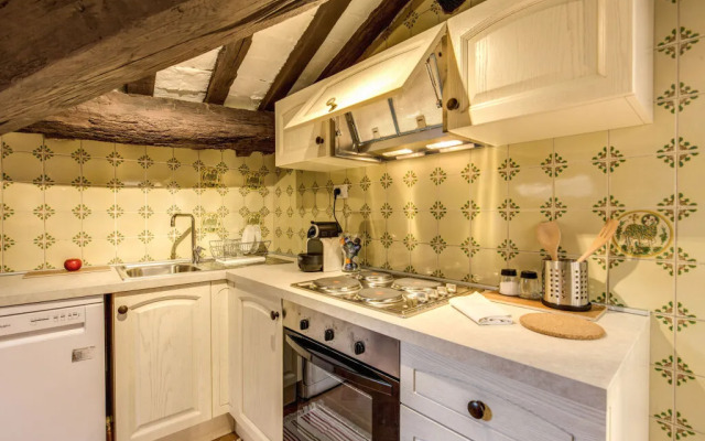 Trevi Fountain Elegant Two Bedrooms