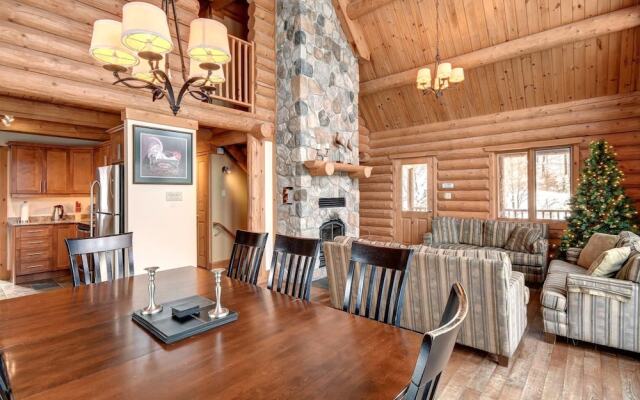 Chalet Navajo