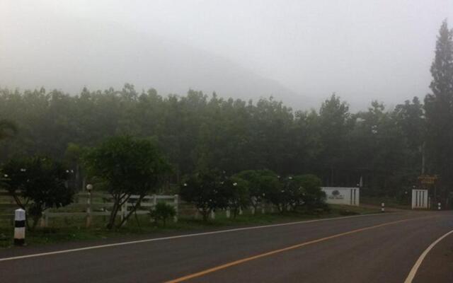 Banrai Jomthong Resort