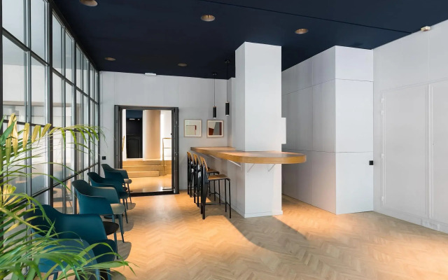Feelathome Waldorf Suites Apartments