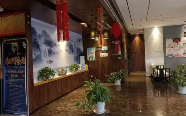 Elong ME Hotel (Hangzhou Huafeng Road Subway Station)