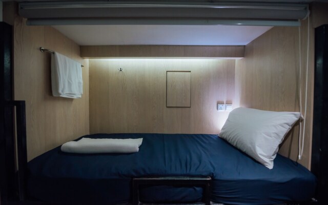 Bluewaters Pods At Bugis - Hostel
