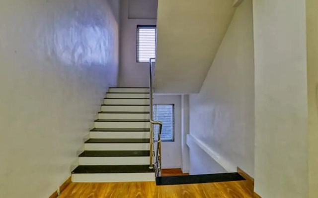 FabHotel Ten Eleven Grand