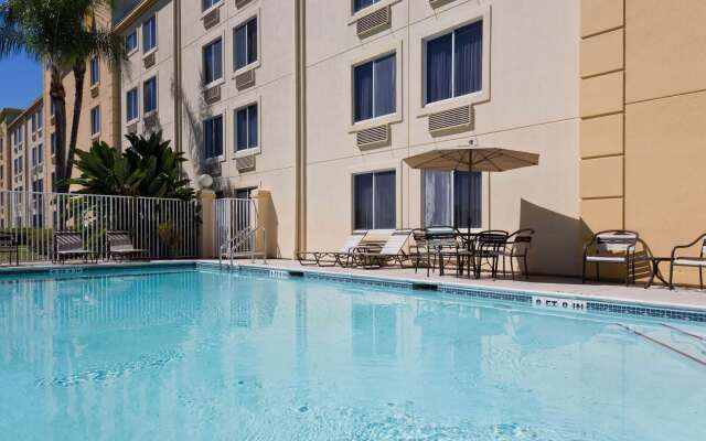 La Quinta Inn & Suites by Wyndham Lakeland East