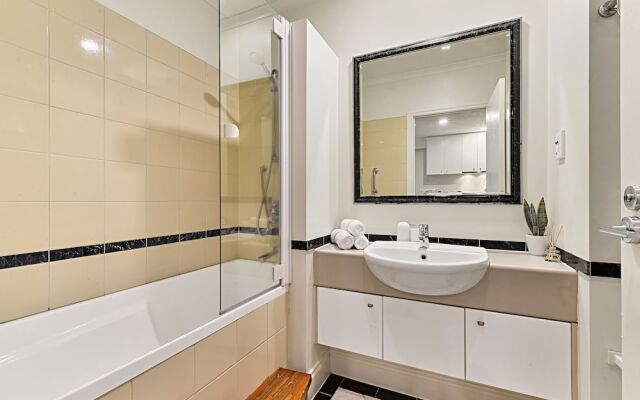 Spacious Apartment in Auckland Central