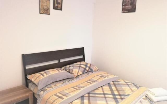 Studio Piata Amzei 1 (8 E)
