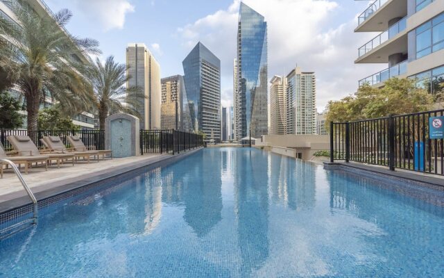 Luxury Apartment With Panoramic-view of Dubai Marina