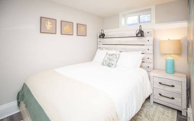 Cozy Retreat | Walk to Unc | Free Cruiser Bikes