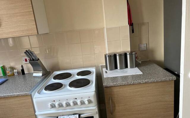 Leeds Cute 1 bed Apt, Garden, Free Wifi & Parking