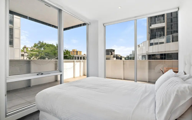 Bright 2-bed Home With Secure Parking – Guest Rooms – Melbourne