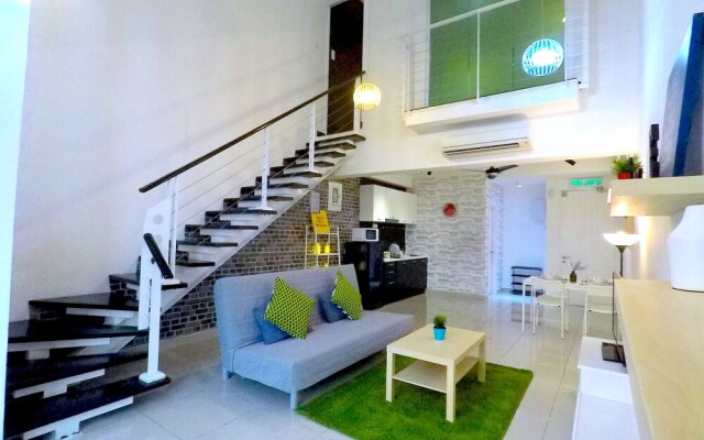 Mystayover at The Scott Garden