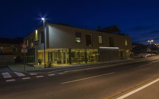 Apartments & Suites Veneziana