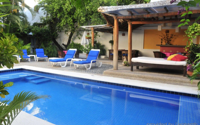 Villa Mercedes Petit Hotel