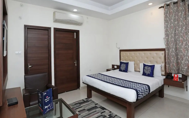 OYO 680 Hotel Ranjana Heritage - Hotel in Λάκναου - Photo 4