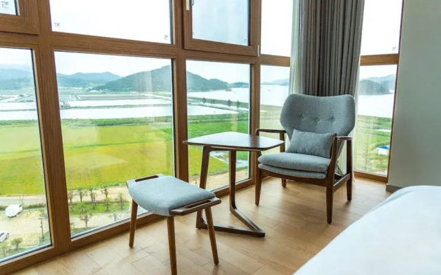 Ramada Plaza by Wyndham Jaeun